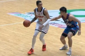 杜锋：外援对球队体系重要性占比非常大 奎因首次打CBA需更多适应