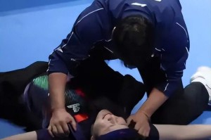 王楚钦带着钢钉上场，林诗栋被推上二单，国乒这次真拼了|马龙|张本智和|王皓|世乒赛|许昕_新浪体育_新浪新闻
